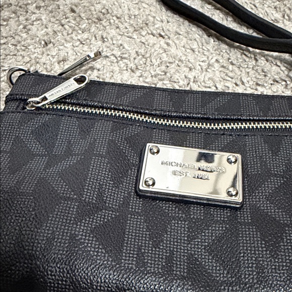 Michael Kors Monogram Black Wristlet - Picture 2 of 4